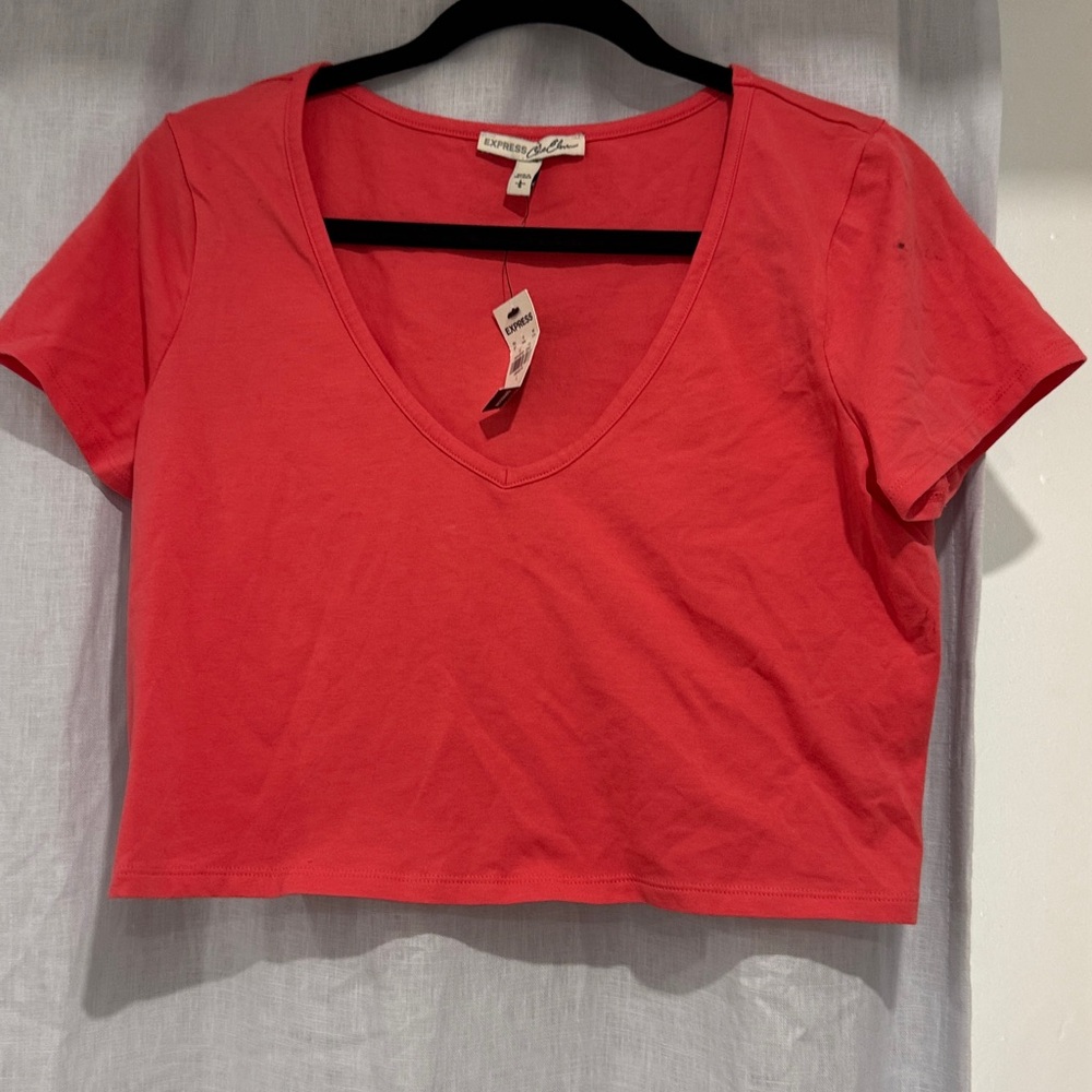 Express Orange  V-Neck Crop Tee. NWT size L